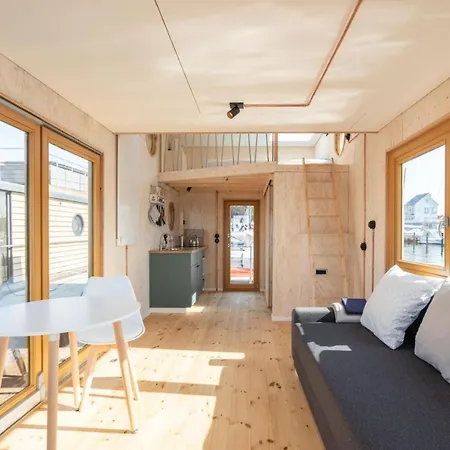 Hausboot Alma
