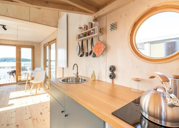 Botel Hausboot Alma *